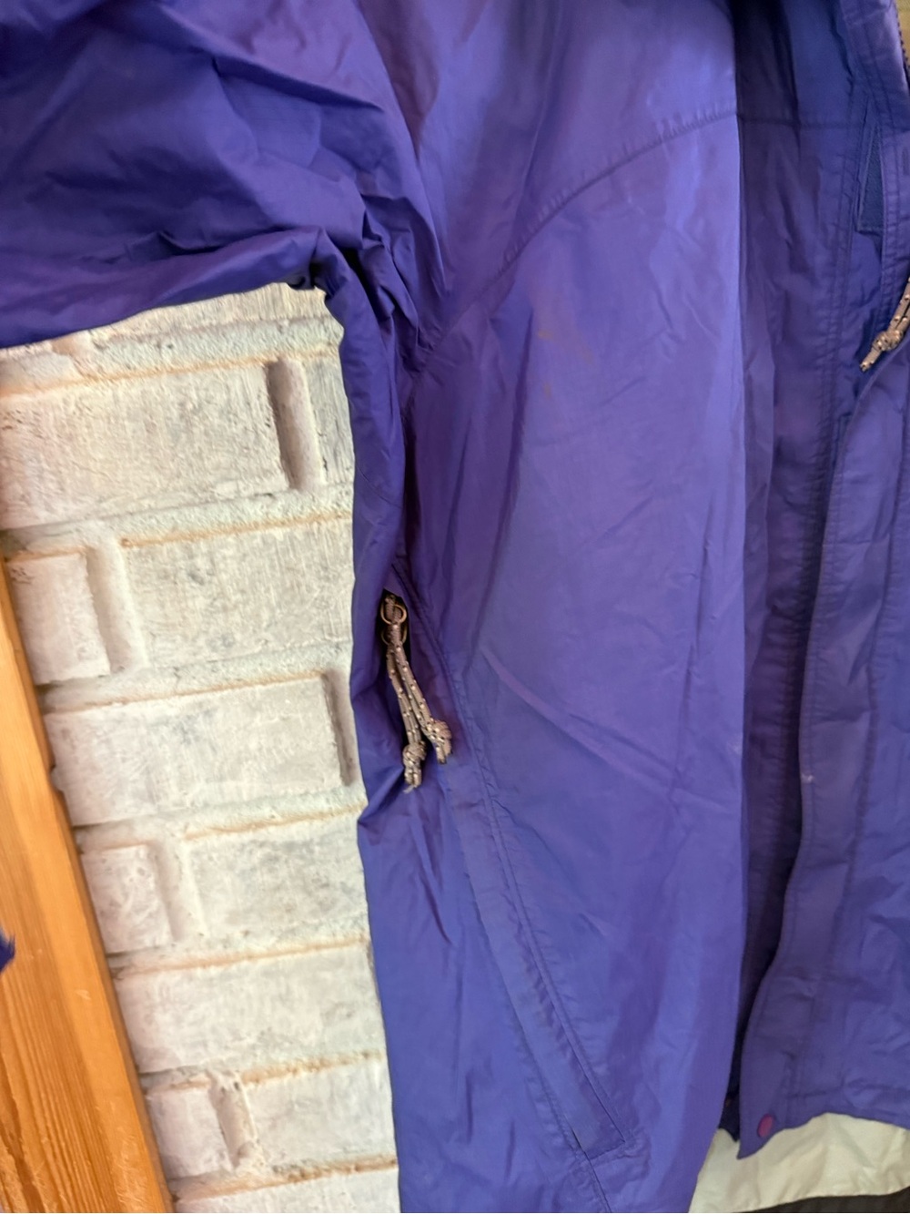 Vintage Patagonia Purple Lightweight Rain Jacket with Hood - Picture 4 of 9